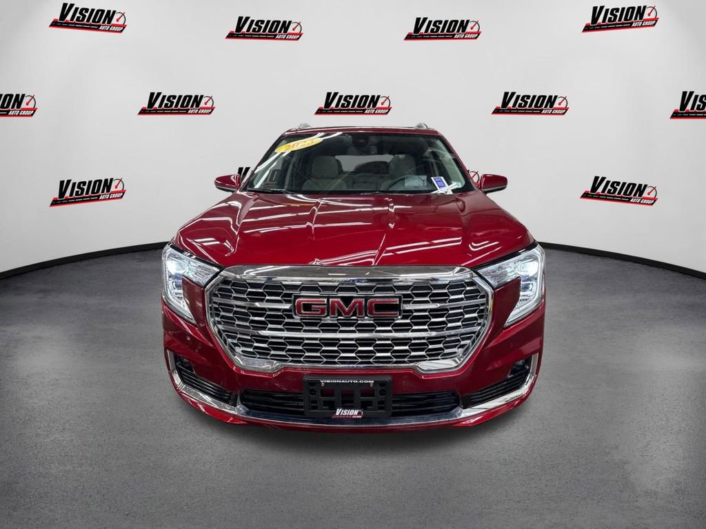 Used 2023 GMC Terrain Denali video 2