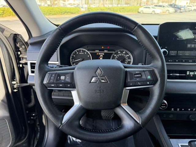 Used 2023 Mitsubishi Outlander SE image 14