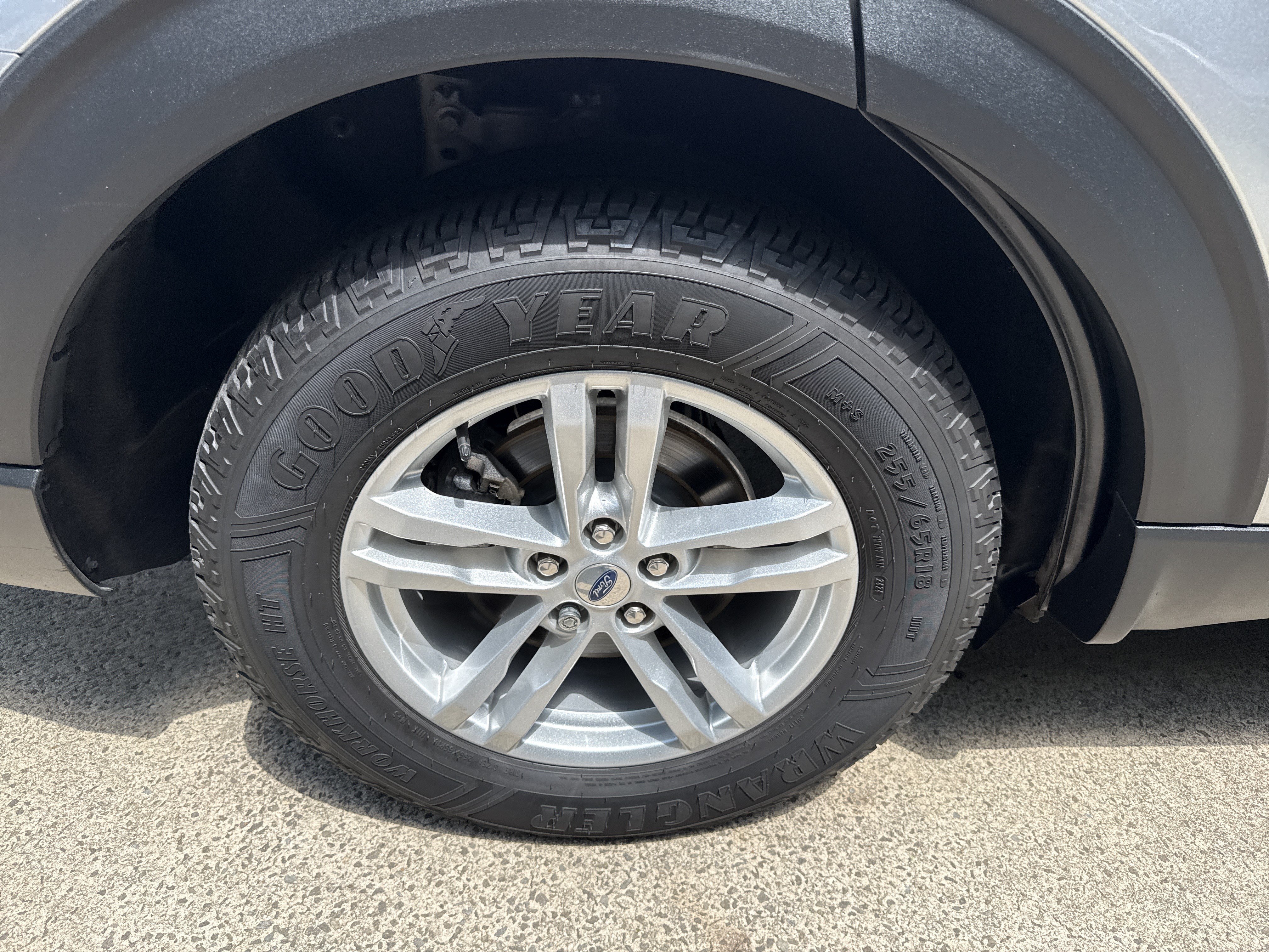 Used 2023 Ford Explorer XLT RWD image 17