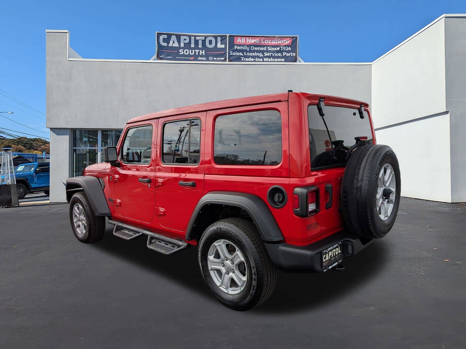 Certified 2022 Jeep Wrangler Unlimited Sport w/ Sun And Sound Package AWD/4WD image 4