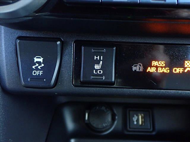 Used 2023 Toyota RAV4 XLE Premium image 19