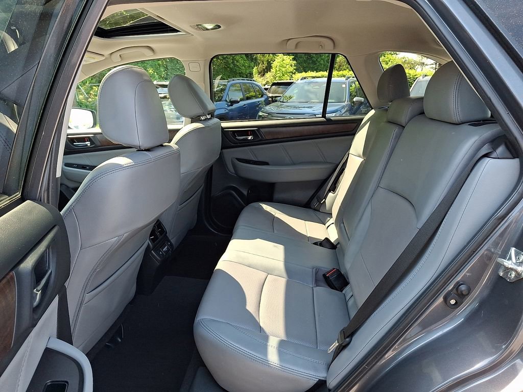 Used 2018 Subaru Outback 2.5i Limited AWD/4WD image 10