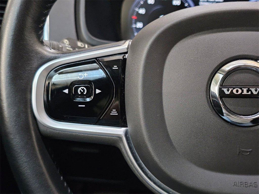 Used 2019 Volvo XC90 T6 Momentum w/ Protection Package image 34