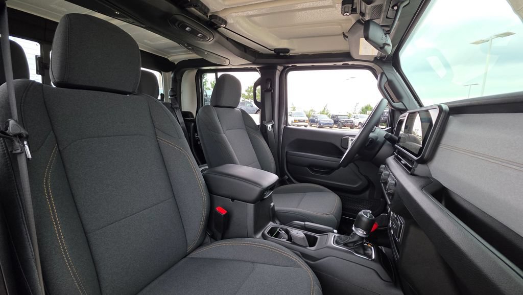 New 2026 Jeep Gladiator Sport AWD/4WD image 12