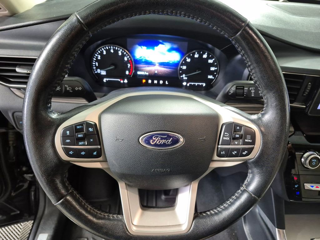 Used 2021 Ford Explorer Limited w/ Equipment Group 301A AWD/4WD image 11