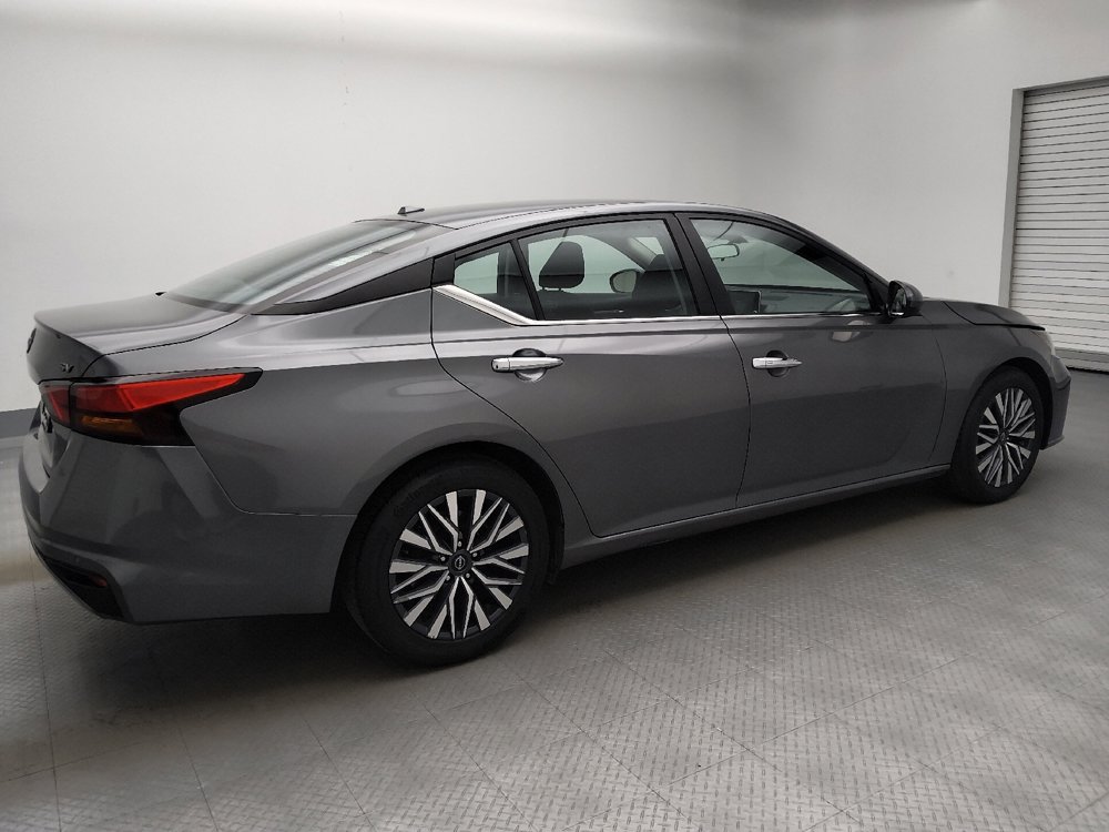 Used 2023 Nissan Altima 2.5 SV image 10