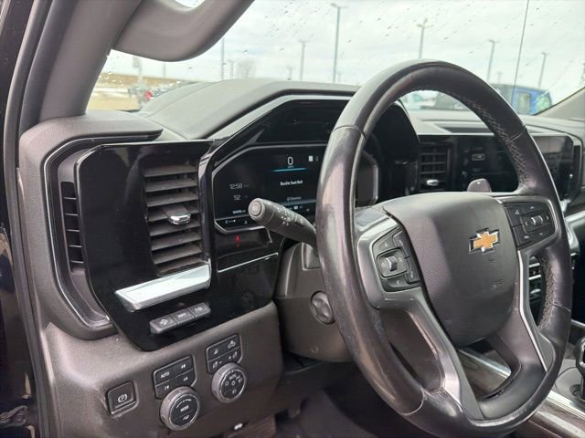 Used 2022 Chevrolet Silverado 1500 LTZ w/ LTZ Premium Package image 7