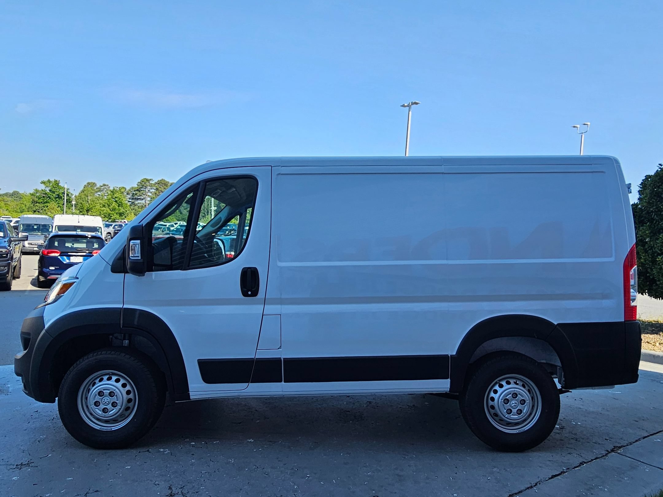 New 2026 RAM ProMaster 1500 w/ Convenience Group FWD image 4