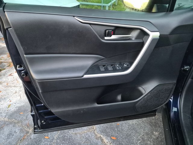 Used 2025 Toyota RAV4 XLE w/ Convenience Package FWD image 7