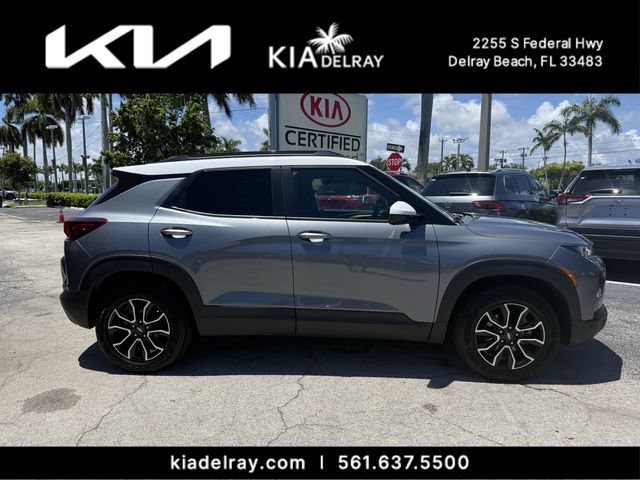 Used 2022 Chevrolet TrailBlazer ACTIV w/ Sun and Liftgate Package AWD/4WD image 2