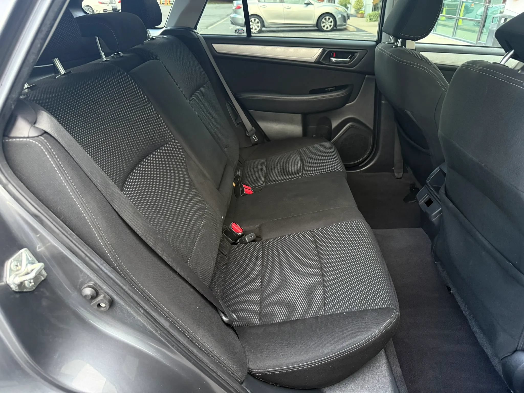 Used 2018 Subaru Outback 2.5i Premium AWD/4WD image 25