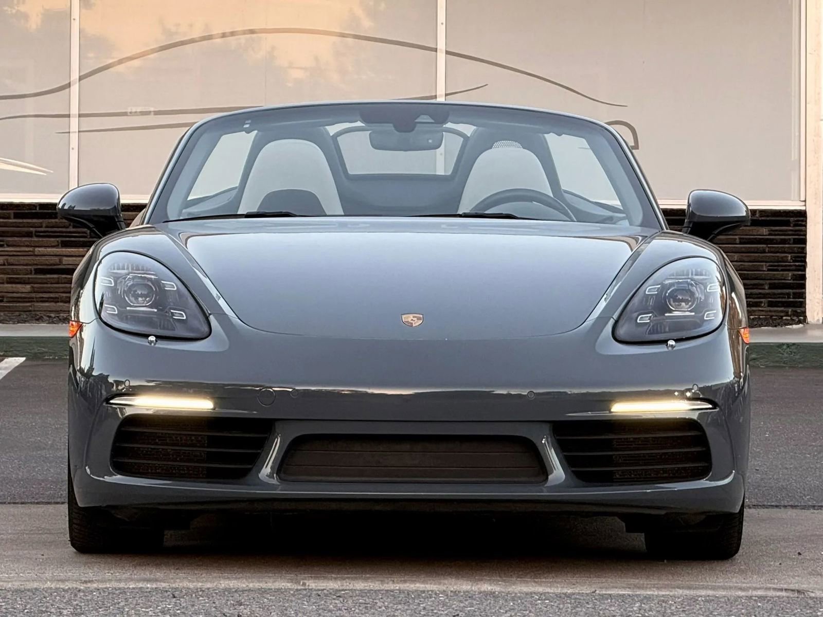 Used 2017 Porsche 718 Boxster S RWD image 3