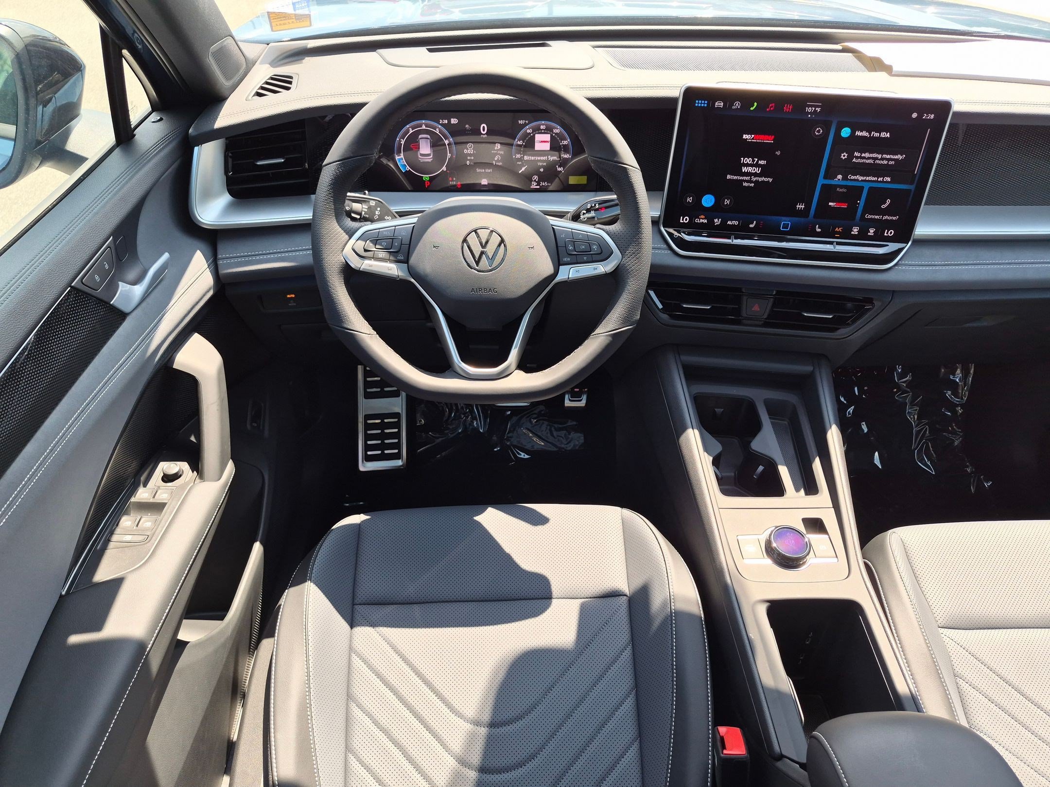 New 2026 Volkswagen Tiguan SE R-Line FWD image 29