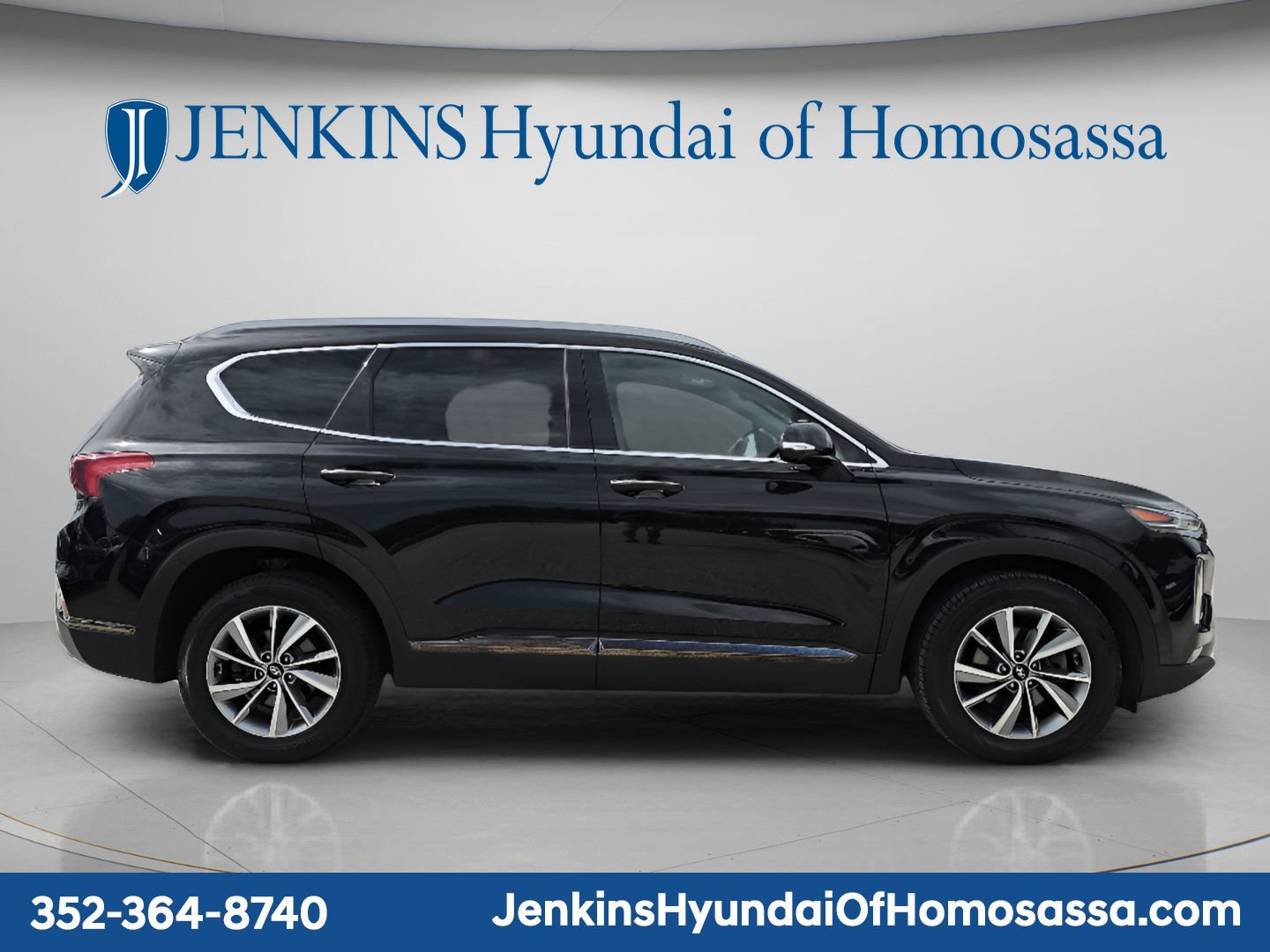 Used 2019 Hyundai Santa Fe AWD w/ Cargo Package image 2