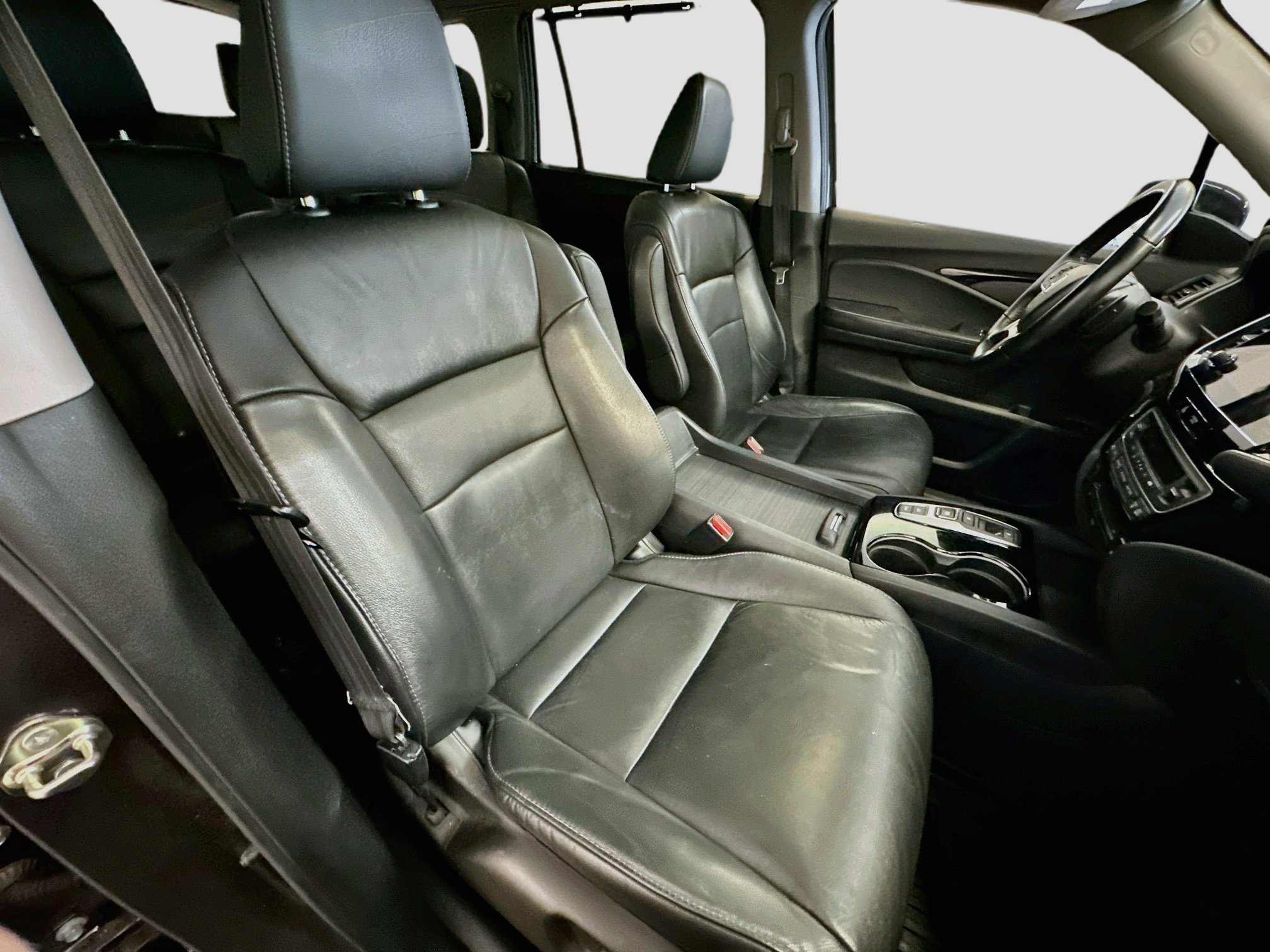 Used 2019 Honda Pilot LX image 35