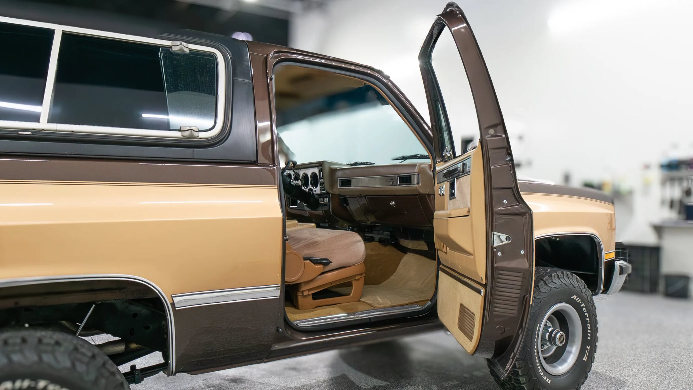 Used 1988 Chevrolet Blazer 4WD image 76