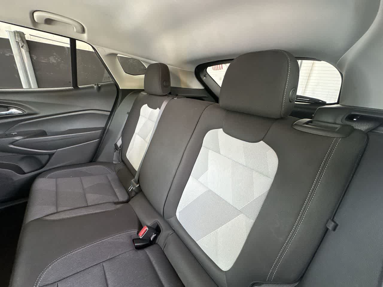 Used 2025 Chevrolet Trax LS FWD image 22