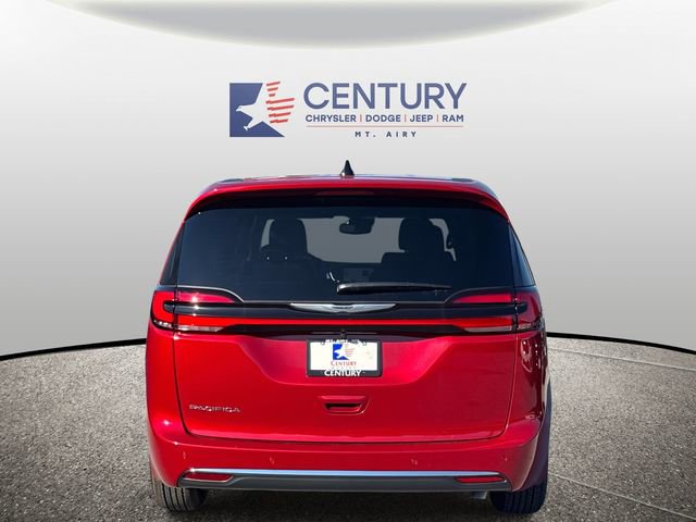 New 2026 Chrysler Pacifica Select image 3