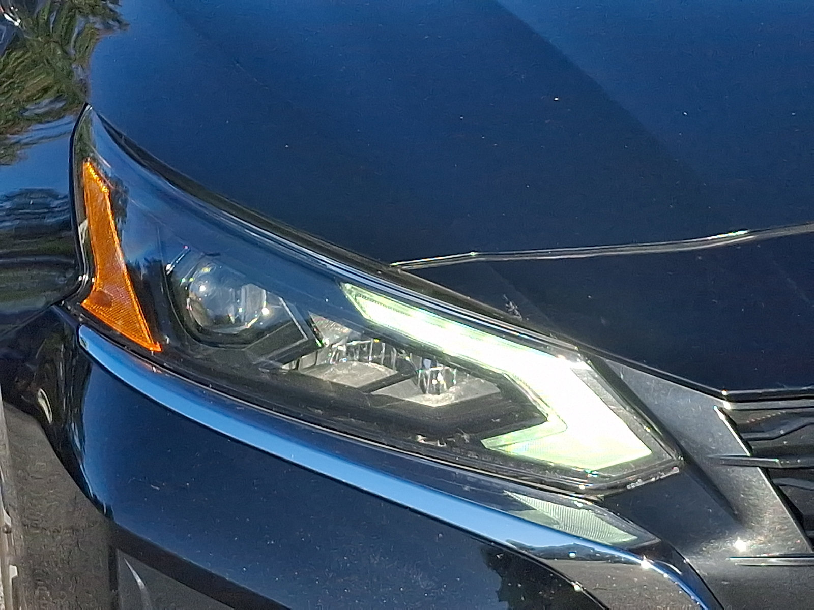 Used 2025 Nissan Altima 2.5 SV FWD image 9
