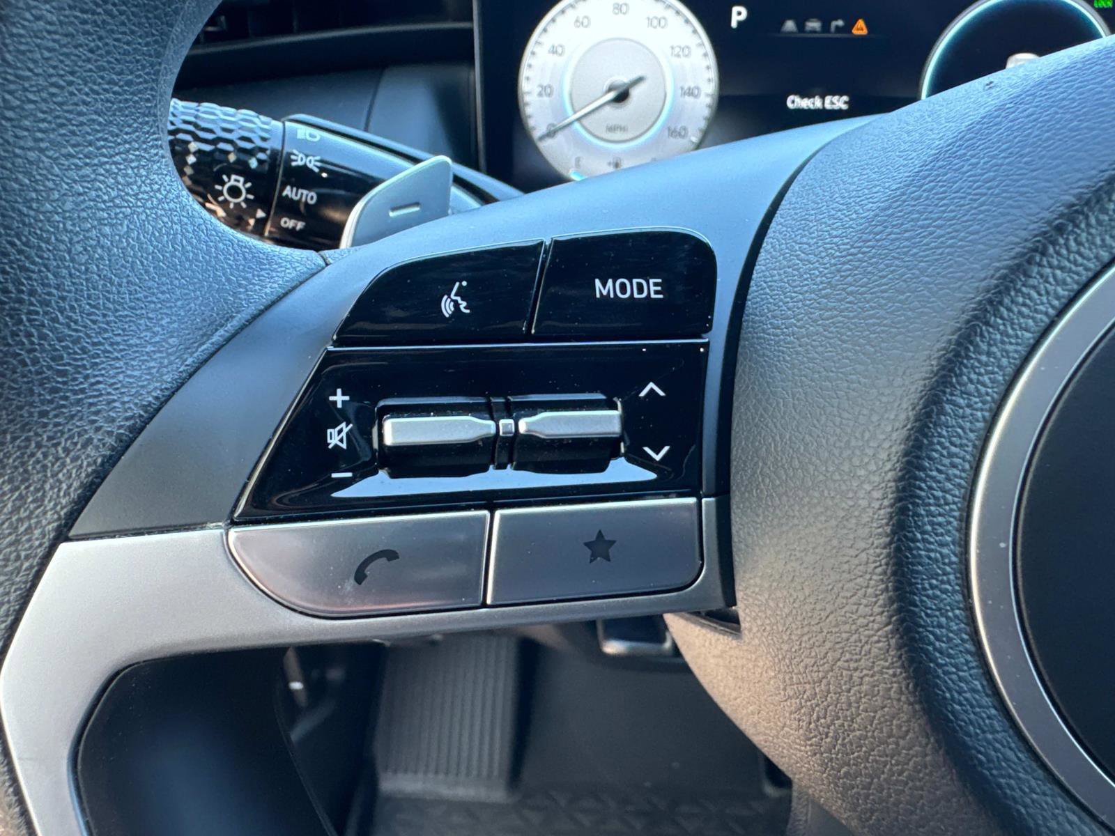 Used 2024 Hyundai Santa Cruz Night image 32