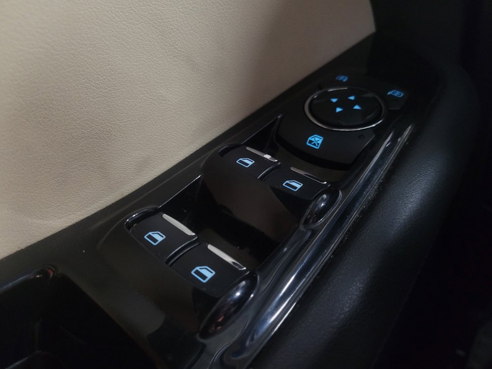 Used 2018 Ford Edge SEL w/ Equipment Group 201A AWD/4WD image 27