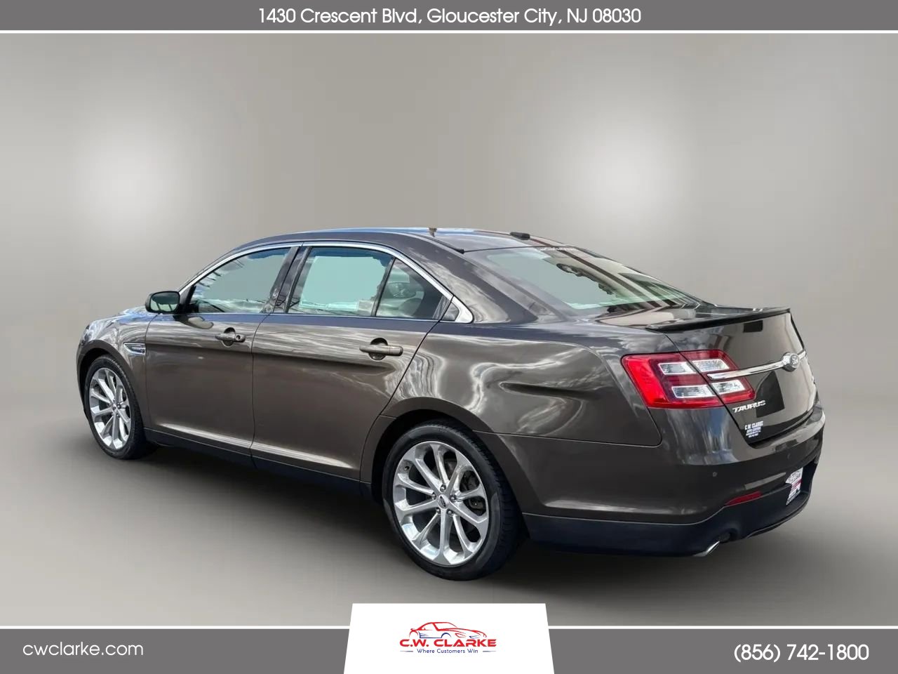 Used 2015 Ford Taurus Limited w/ Equipment Group 301A image 8