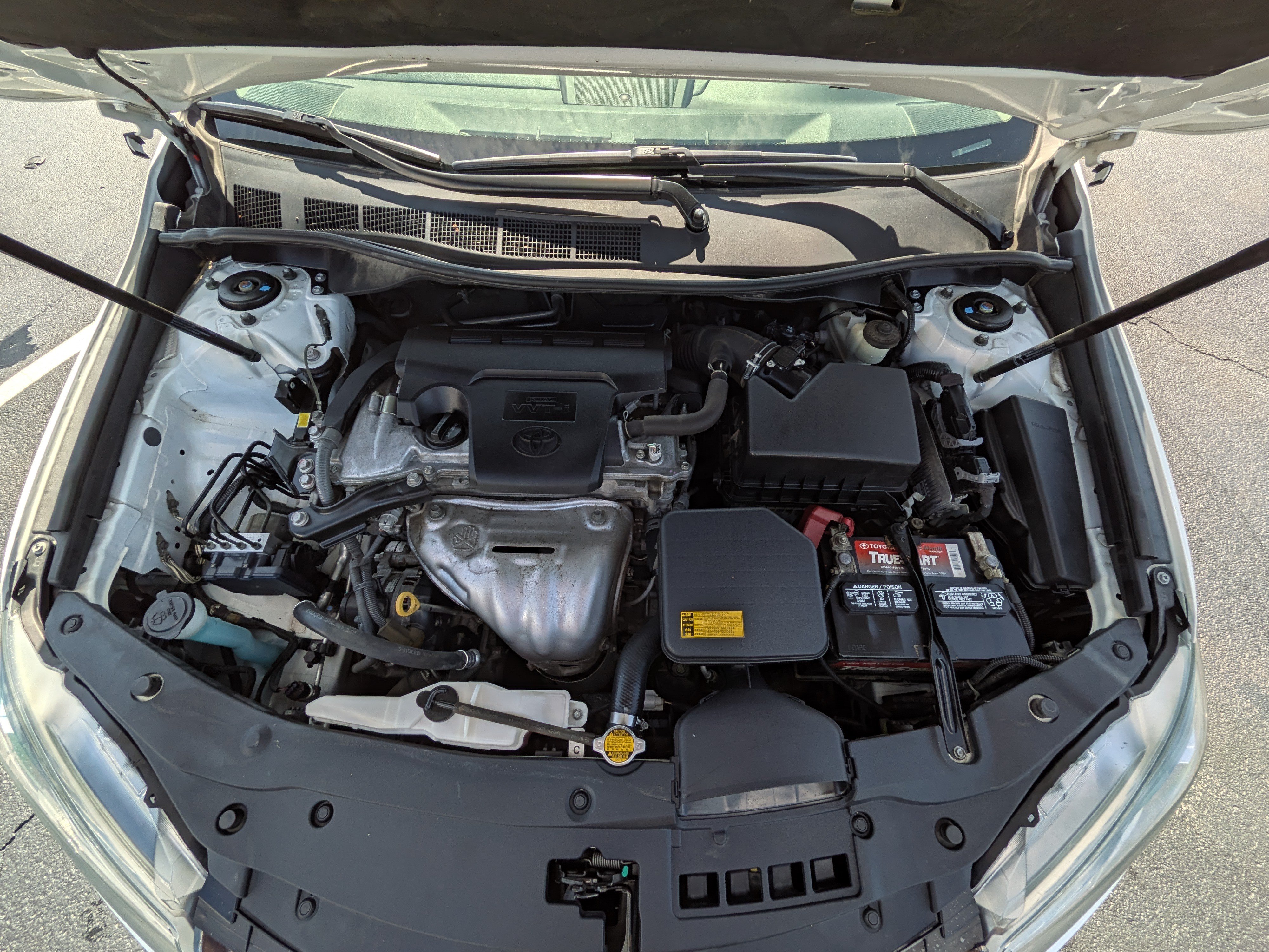 Used 2015 Toyota Camry SE w/ Moonroof Package FWD image 26