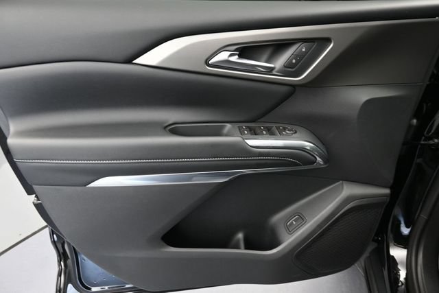 New 2026 Chevrolet Traverse LT w/ LPO, Floor Liner Package FWD image 20