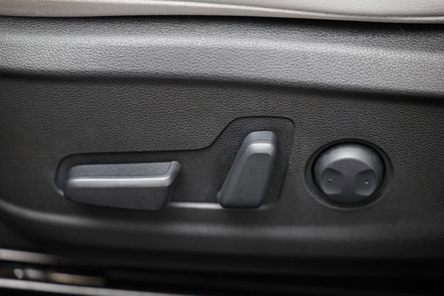 Used 2023 Hyundai Kona Limited image 23