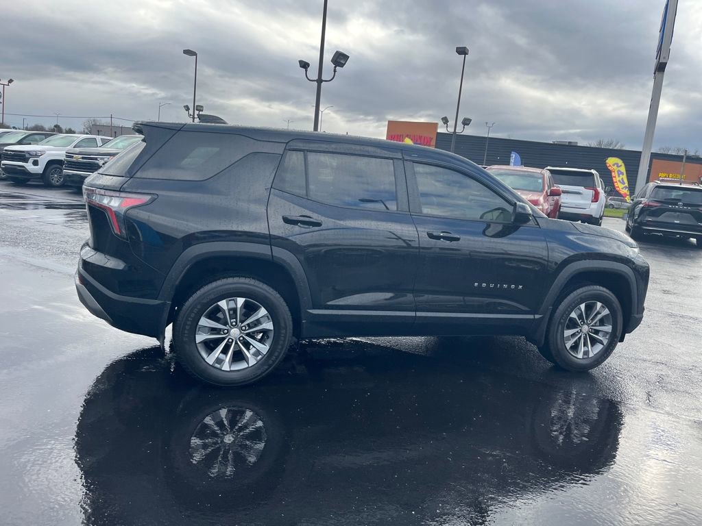 Used 2025 Chevrolet Equinox LT image 6