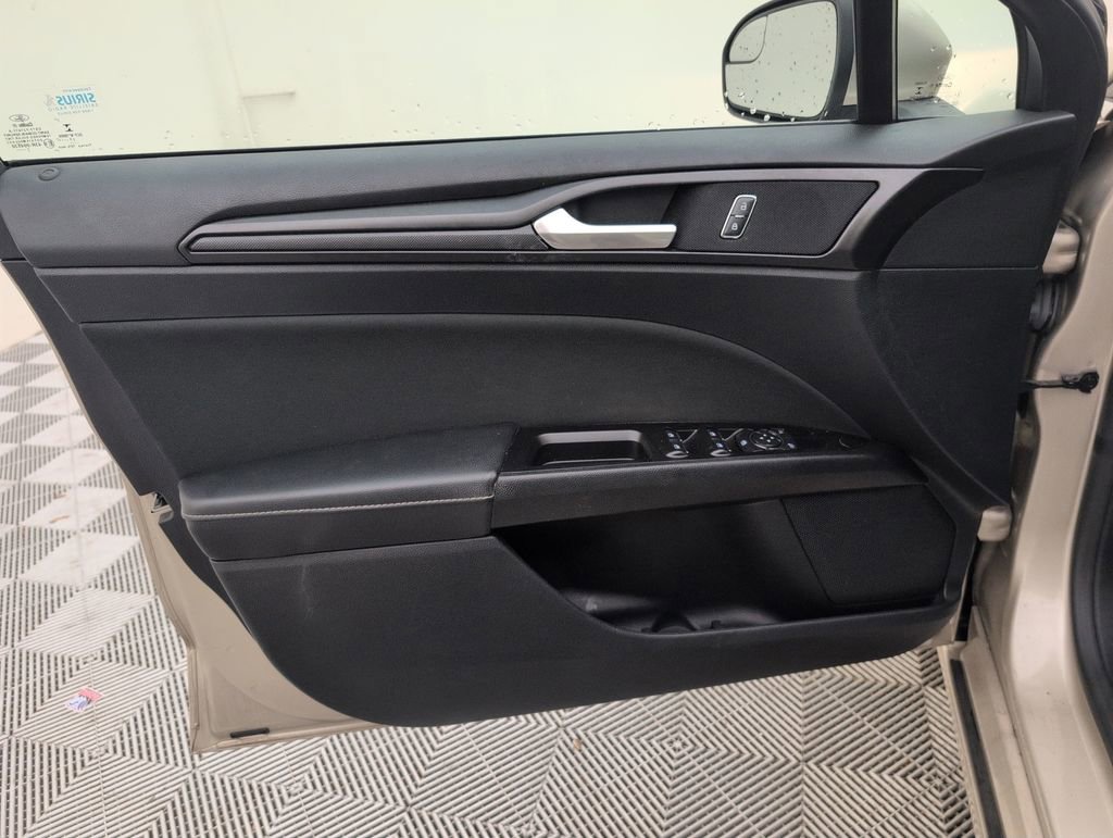Used 2018 Ford Fusion SE w/ Equipment Group 201A FWD image 31