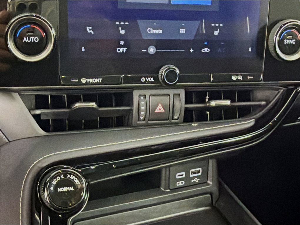 Used 2022 Lexus NX 250 FWD w/ Towing Package (2000 Lbs) image 20