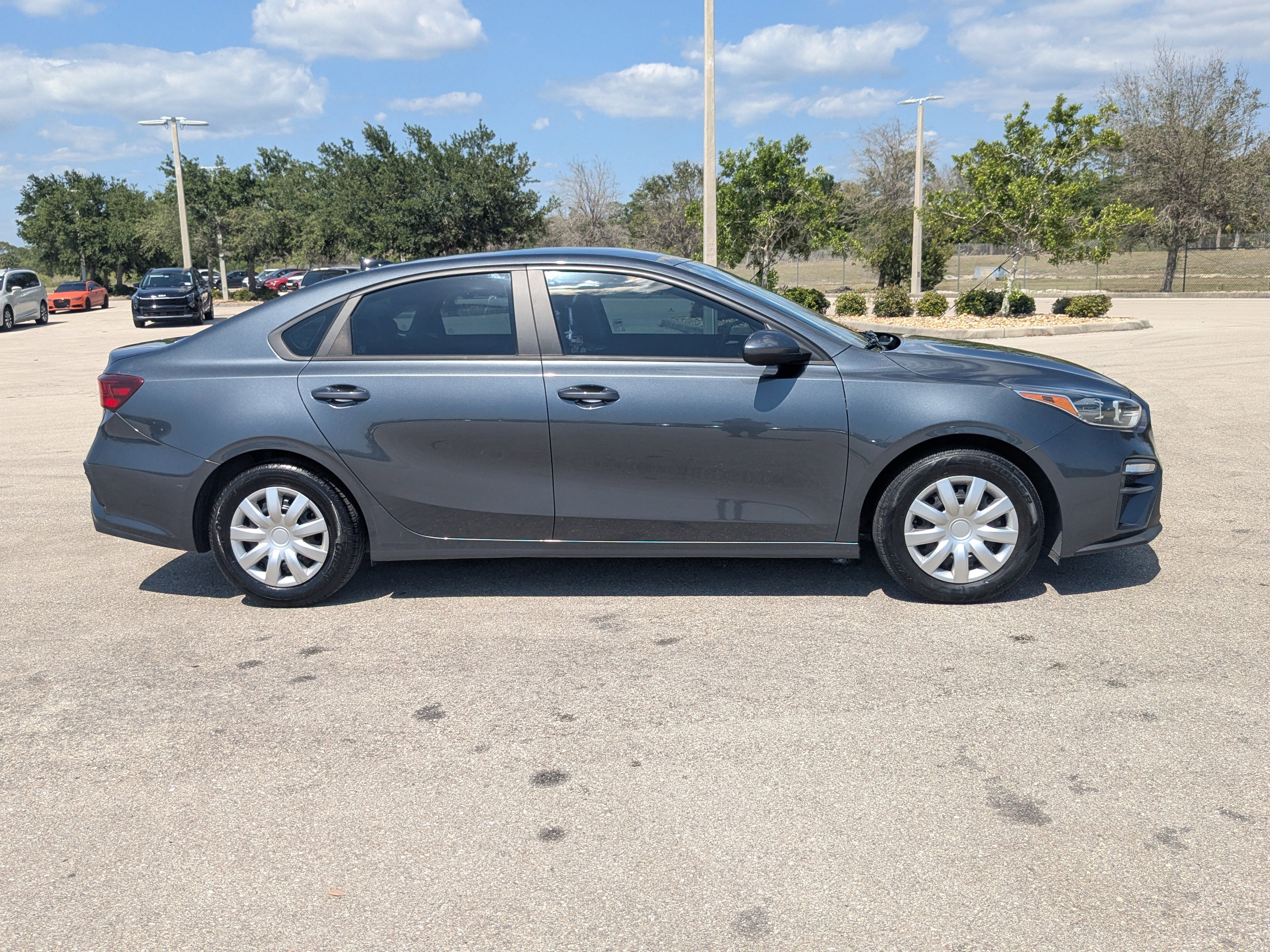 Certified 2021 Kia Forte Sedan FWD image 3