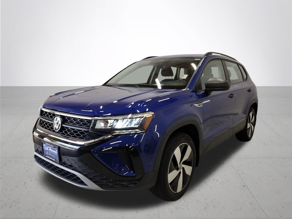Certified 2024 Volkswagen Taos S AWD/4WD image 2