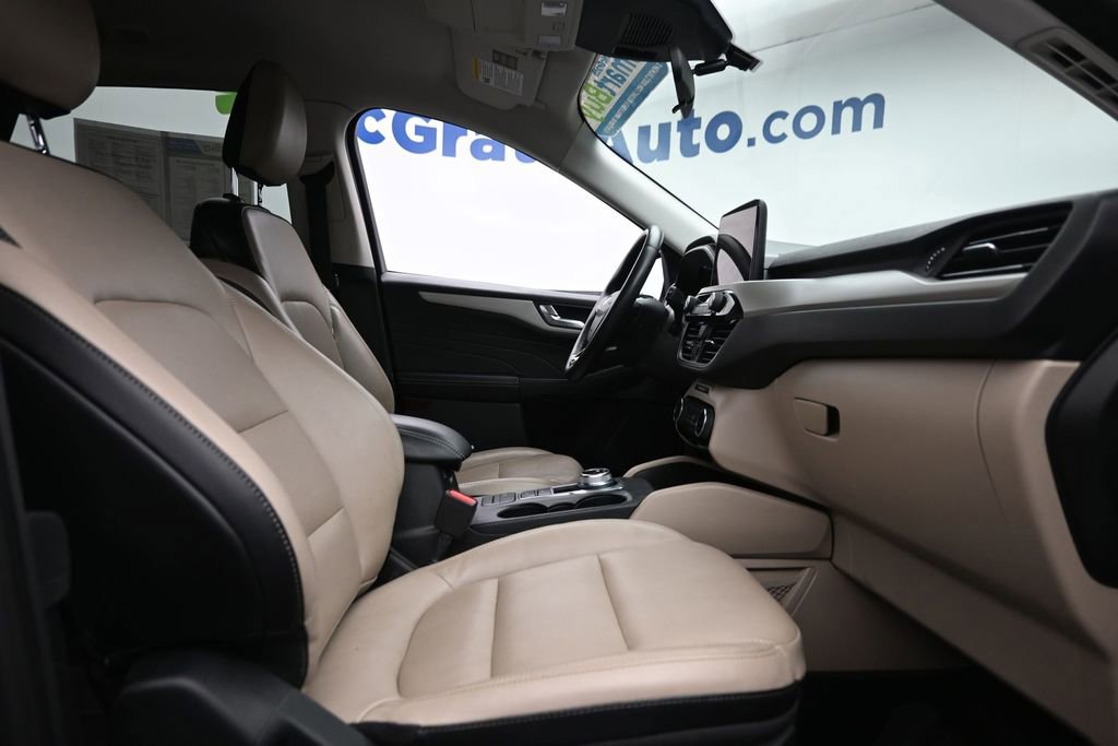 Used 2022 Ford Escape SEL FWD image 9