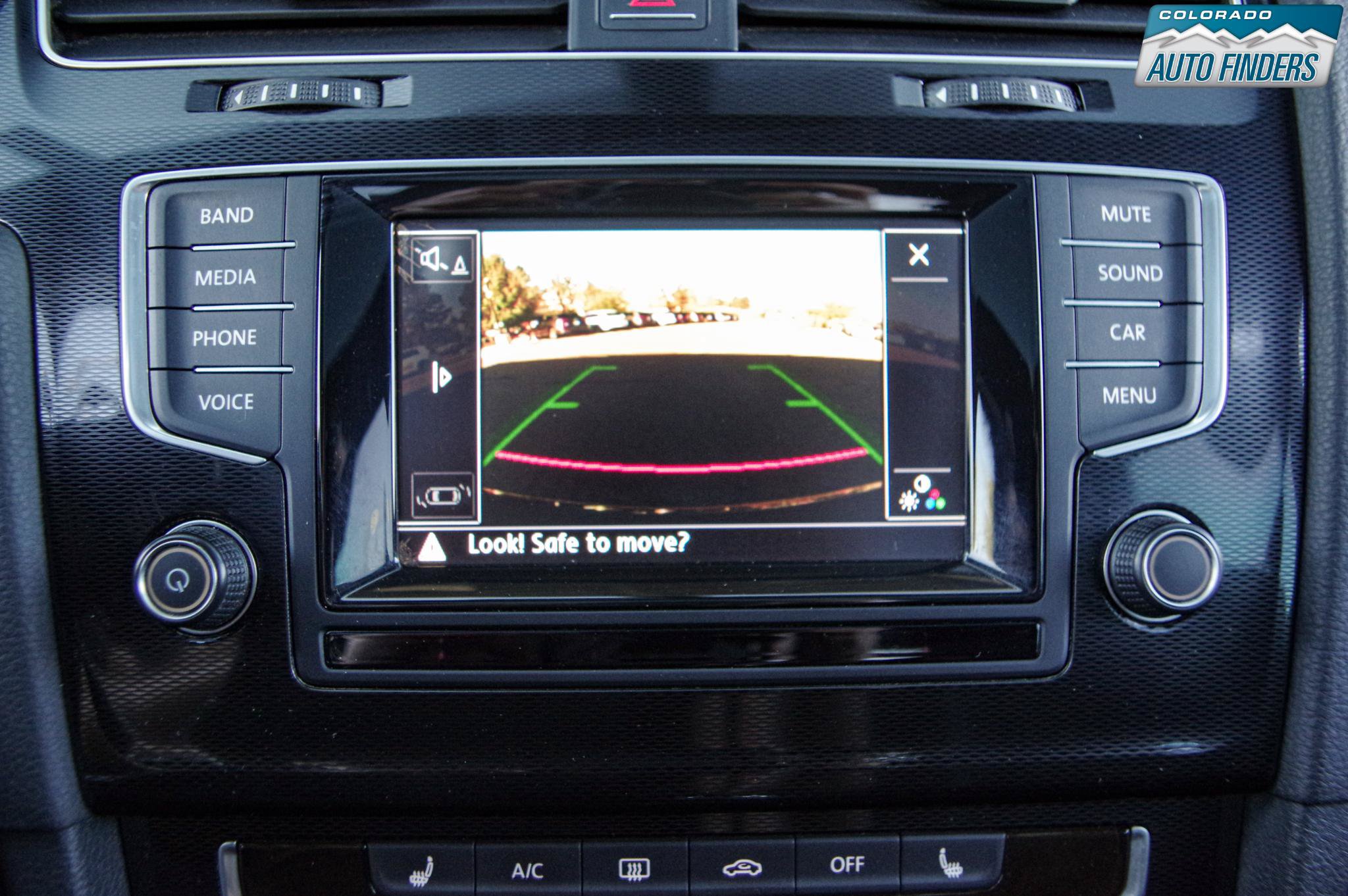 Used 2015 Volkswagen GTI SE w/ Lighting Package (SEL) FWD image 18