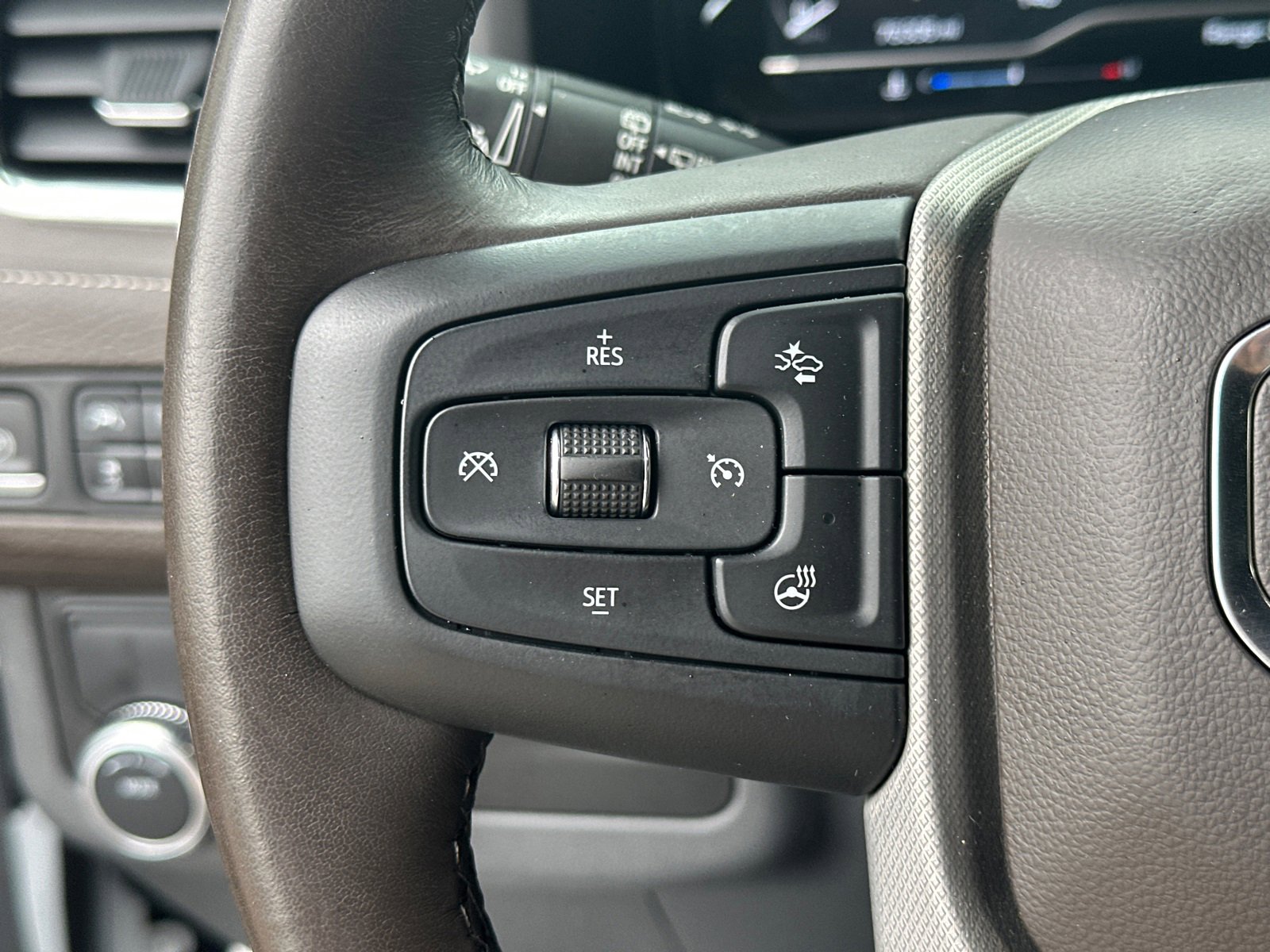 Used 2022 GMC Yukon Denali image 28