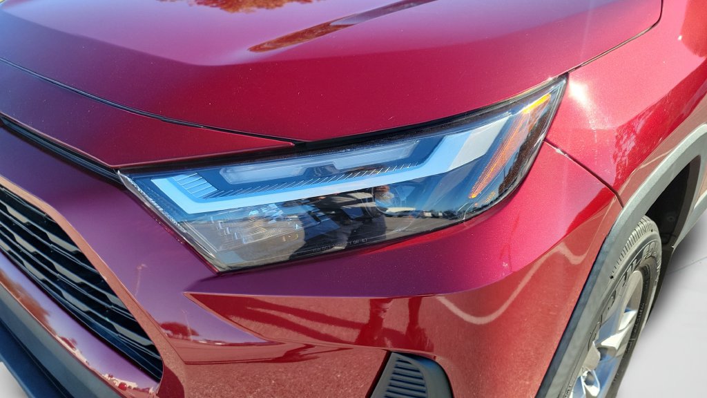 Certified 2023 Toyota RAV4 LE AWD/4WD image 24