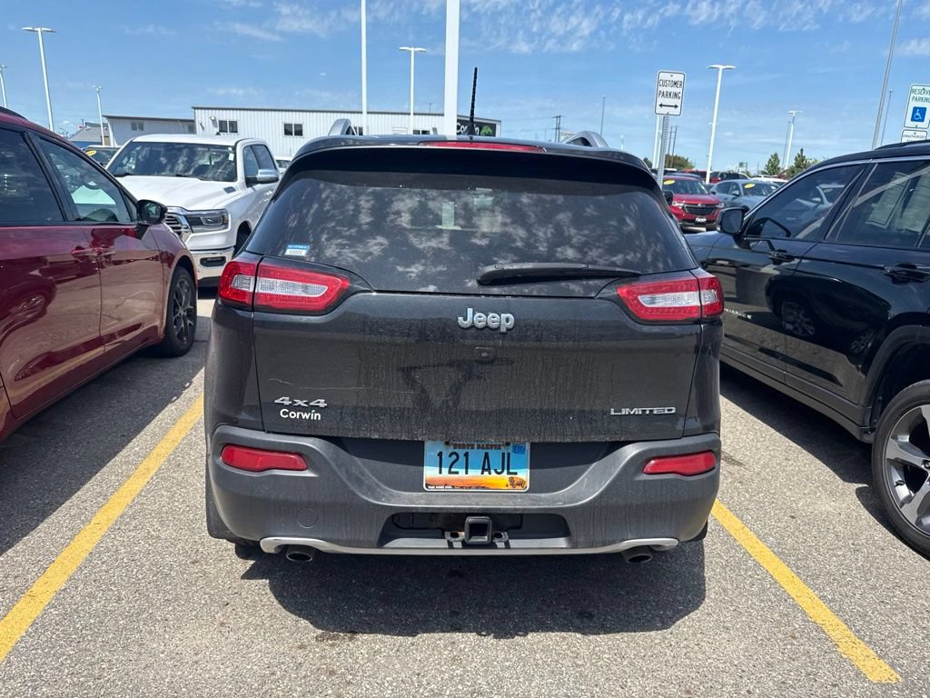 Used 2014 Jeep Cherokee Limited w/ Luxury Group AWD/4WD image 6