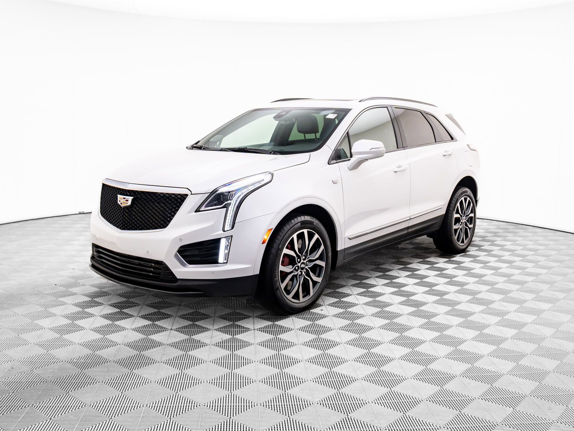 Certified 2022 Cadillac XT5 Sportv w/ LPO, Floor Liner Package video 3