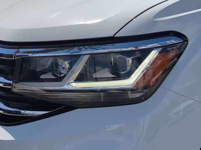 Certified 2023 Volkswagen Atlas Cross Sport SE w/ Black Wheel Package image 7