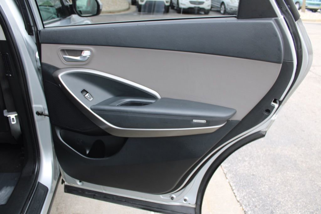Used 2017 Hyundai Santa Fe SE image 22