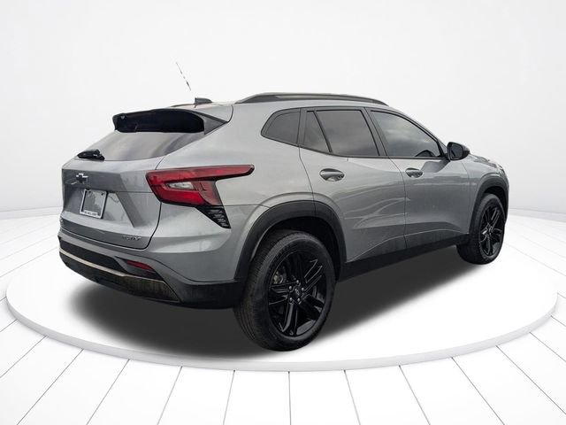 Used 2025 Chevrolet Trax ACTIV w/ Sunroof Package image 12