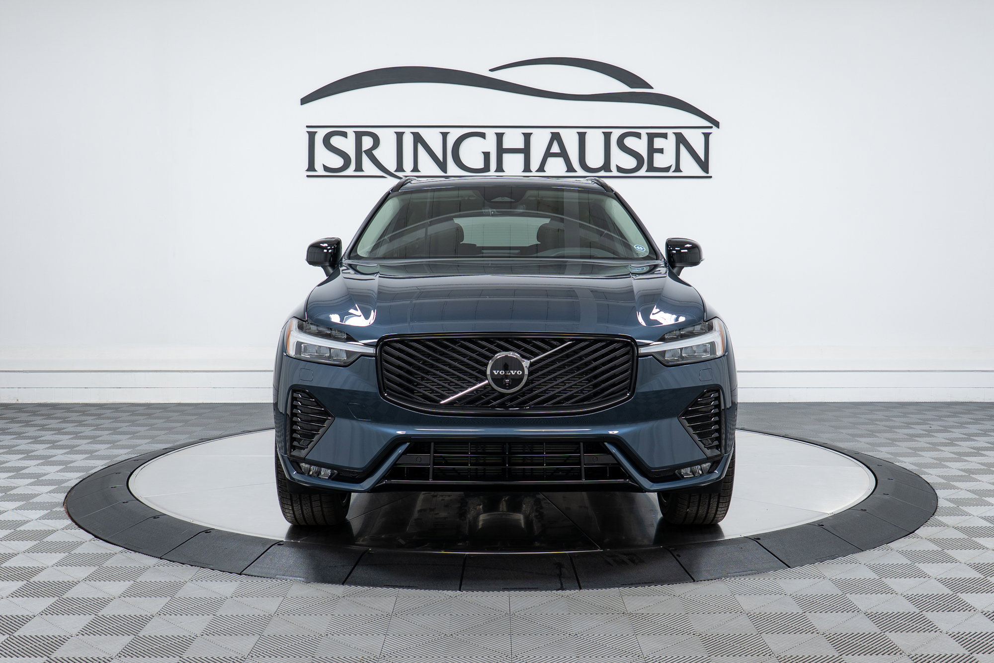 New 2026 Volvo XC60 B5 Ultra w/ Climate Package image 2