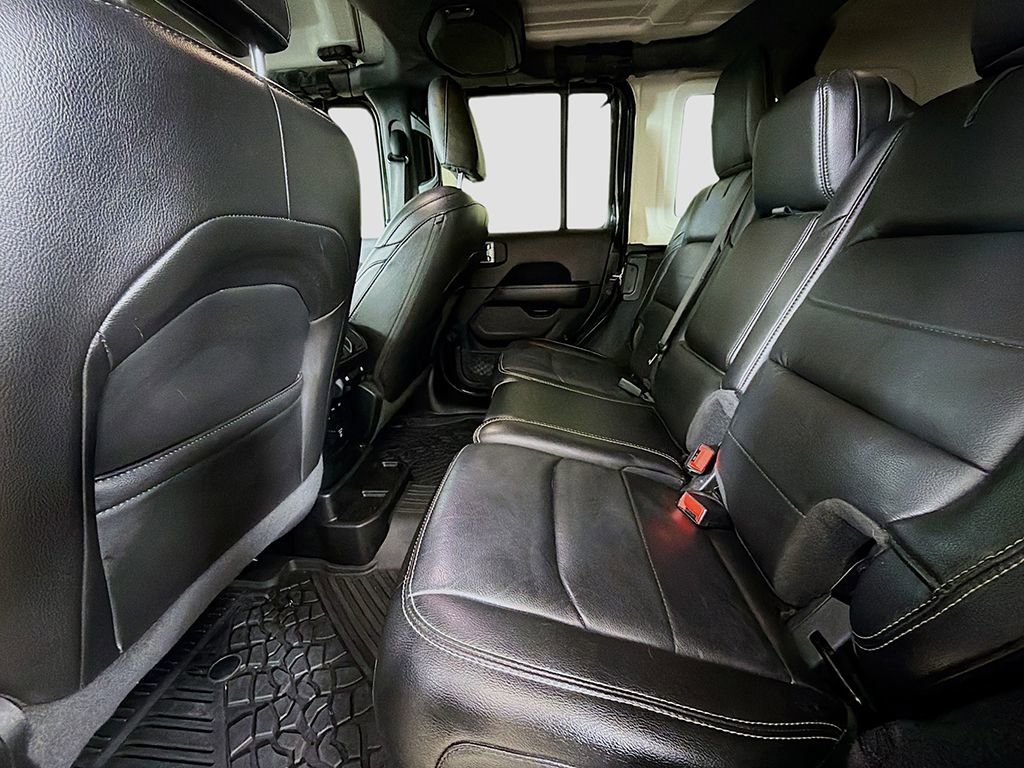 Used 2020 Jeep Wrangler Unlimited Sahara image 22