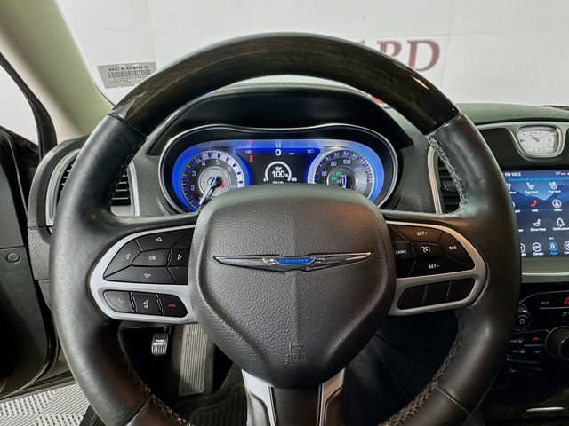 Used 2019 Chrysler 300 Limited image 13