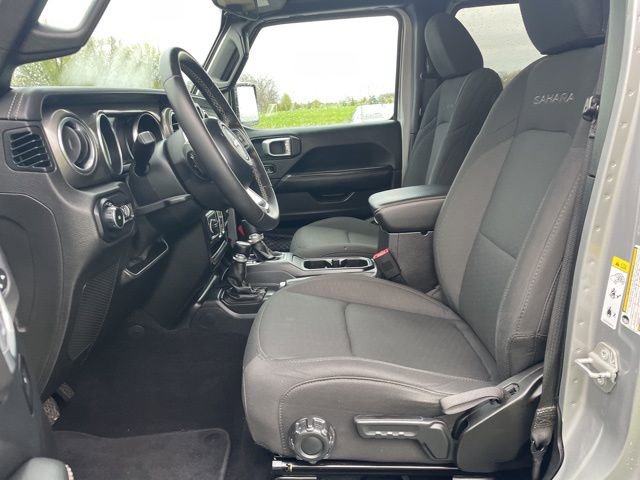Used 2019 Jeep Wrangler Unlimited Sahara AWD/4WD image 7