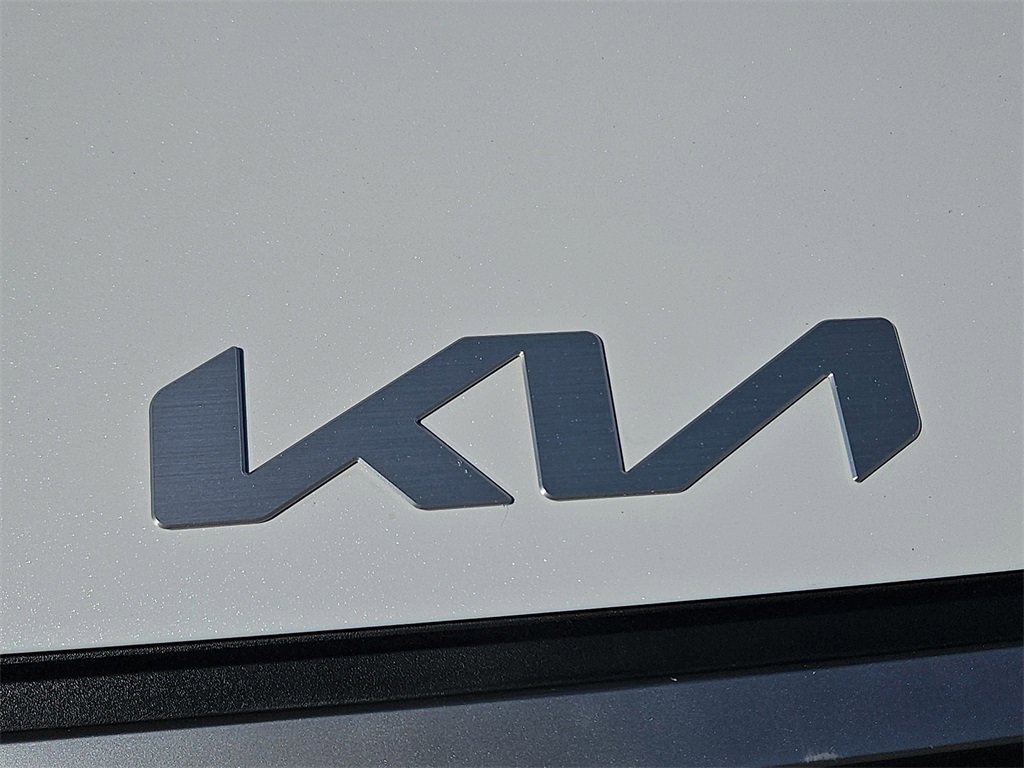 Certified 2025 Kia K4 LX image 28