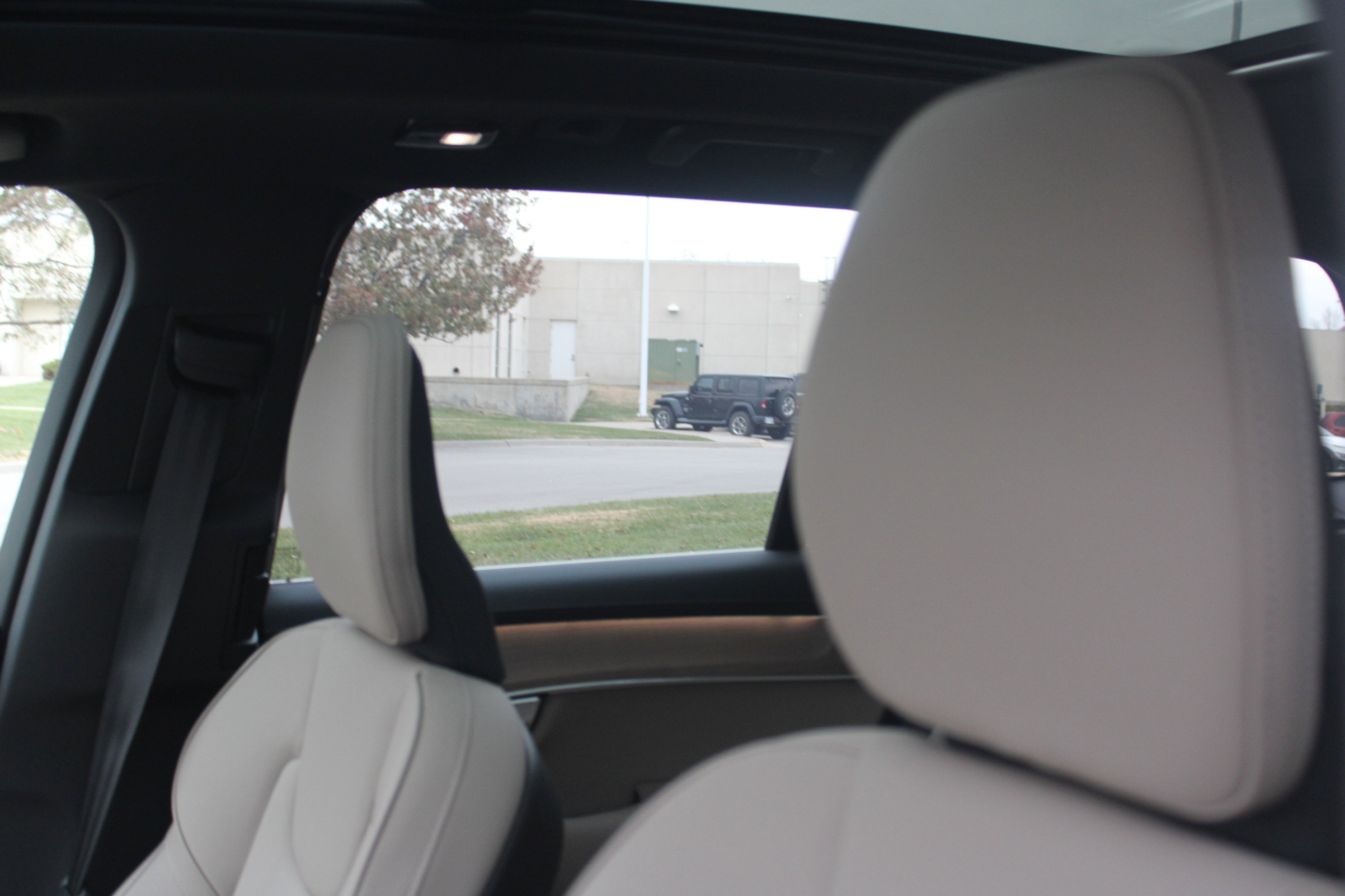 New 2026 Volvo XC90 B6 Plus w/ Protection Package AWD/4WD image 17