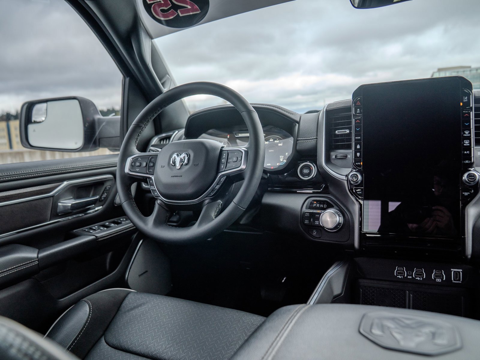 Used 2025 RAM 1500 Laramie w/ Night Edition image 22